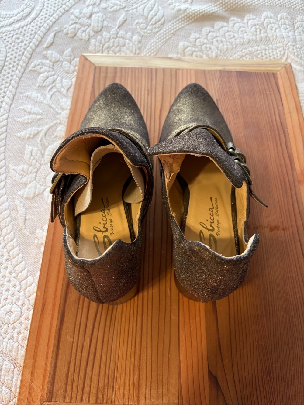 EUC Sbicca Pointed-Toe Heels in Shimmery Bronze size 8 Forager Fabulous for Fall